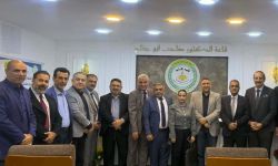 الناقد البحريني البارز نادر كاظم يلقي محاضرة في الجامعة المستنصرية